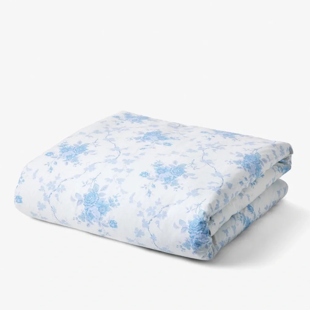 Queen‎ bed duvet cover and matching shams from loveshackfancy